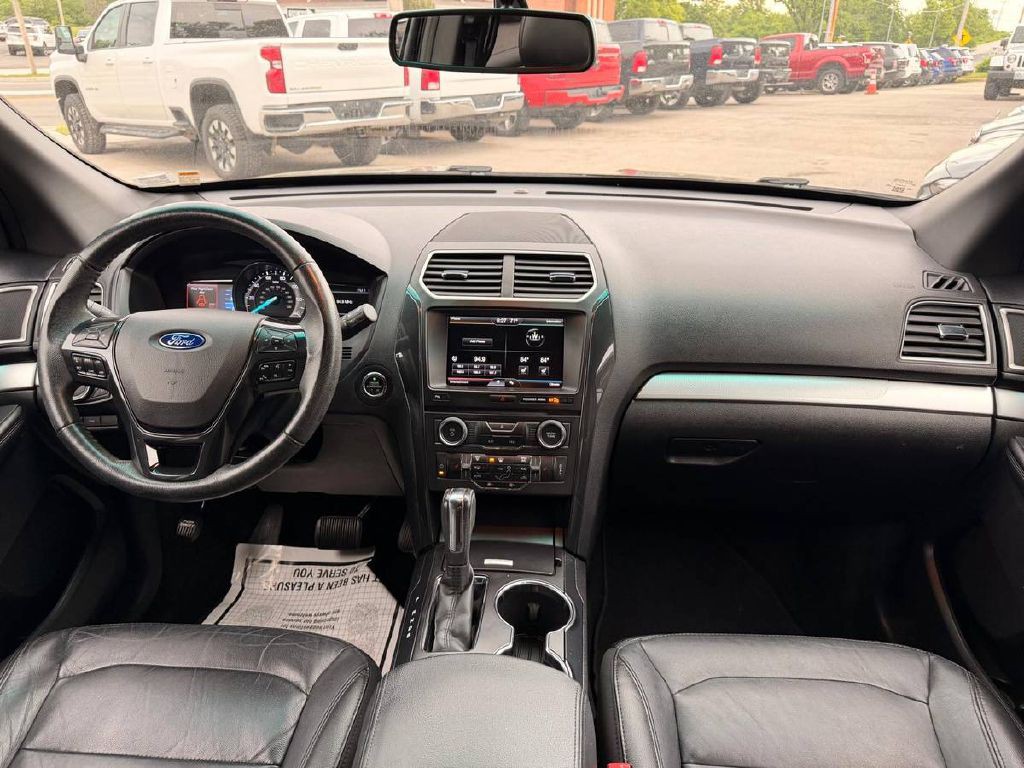 2016 Ford Explorer Image 17