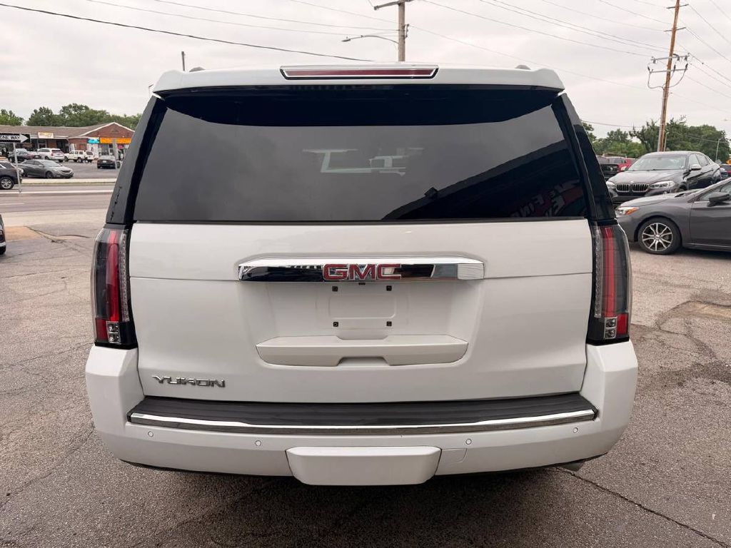 2017 GMC Yukon Image 7