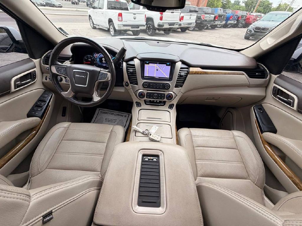 2017 GMC Yukon Image 16