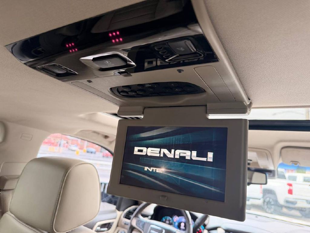 2017 GMC Yukon Image 18