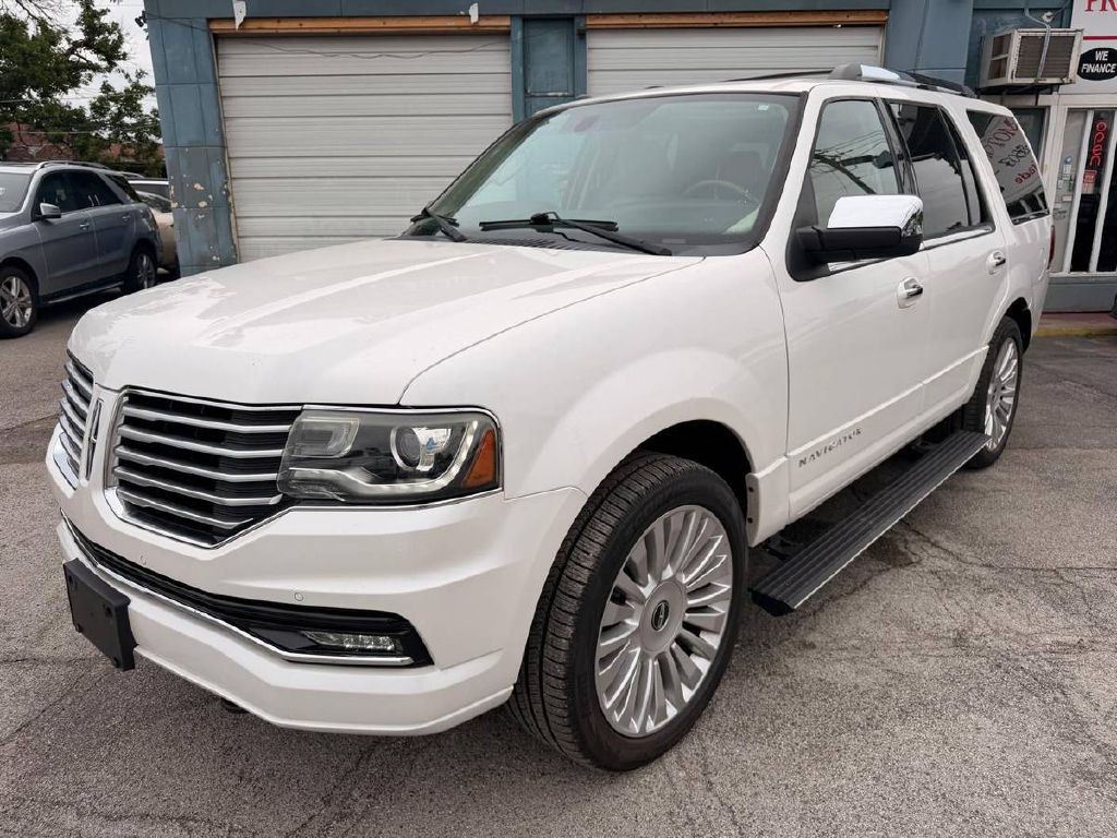 2015 Lincoln Navigator Image 3