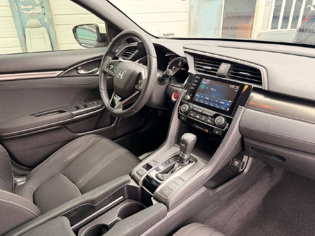 2019 Honda Civic Image 13