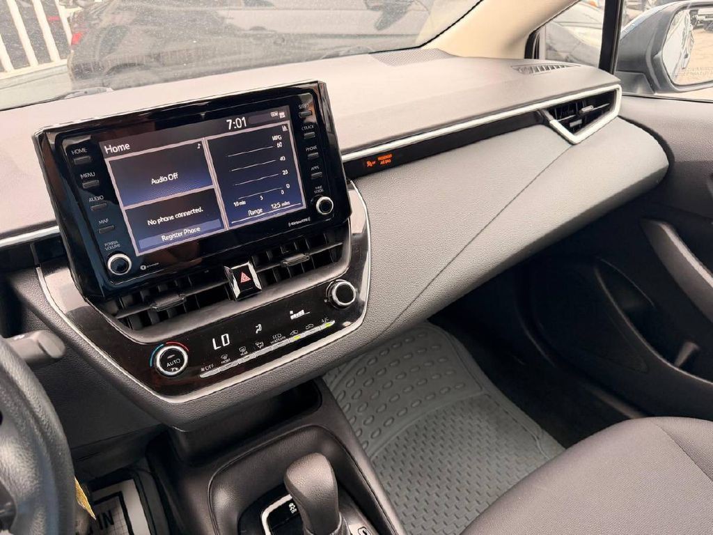 2022 Toyota Corolla Image 18