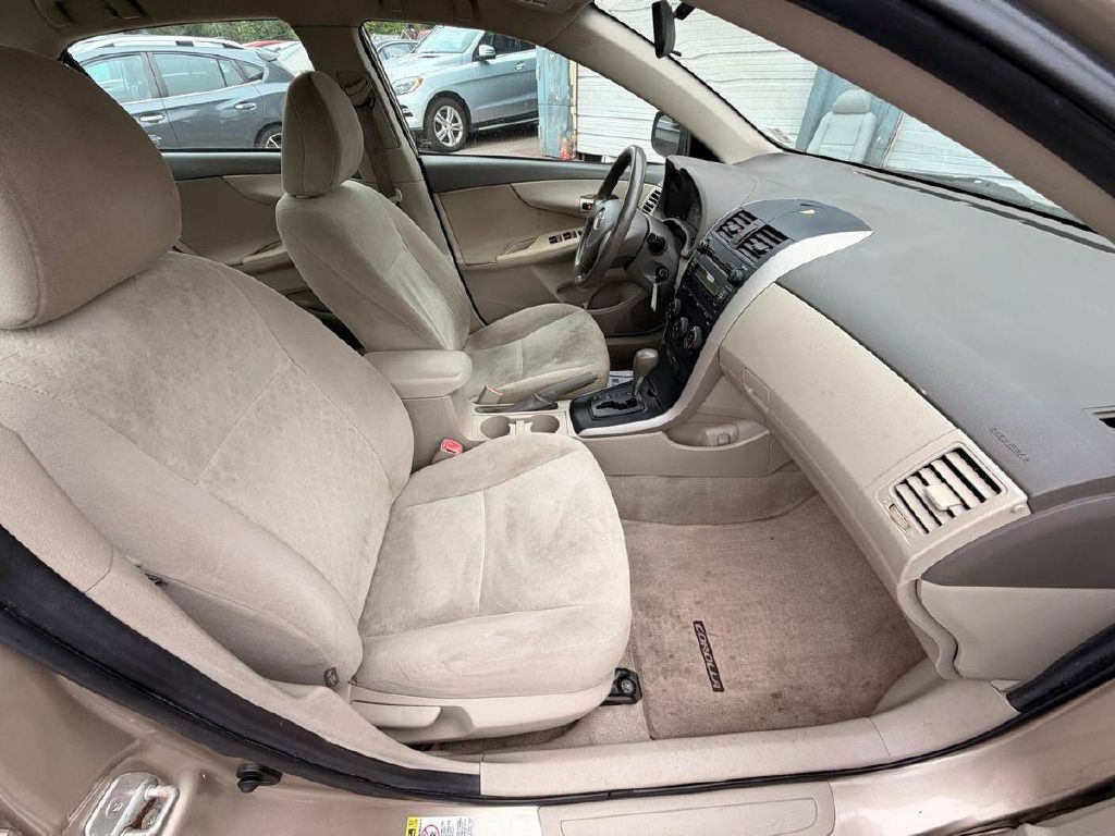 2009 Toyota Corolla Image 12