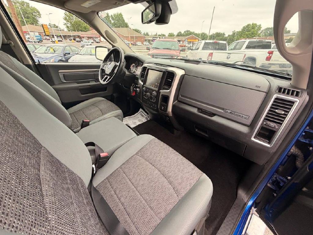 2016 RAM 1500 Image 12