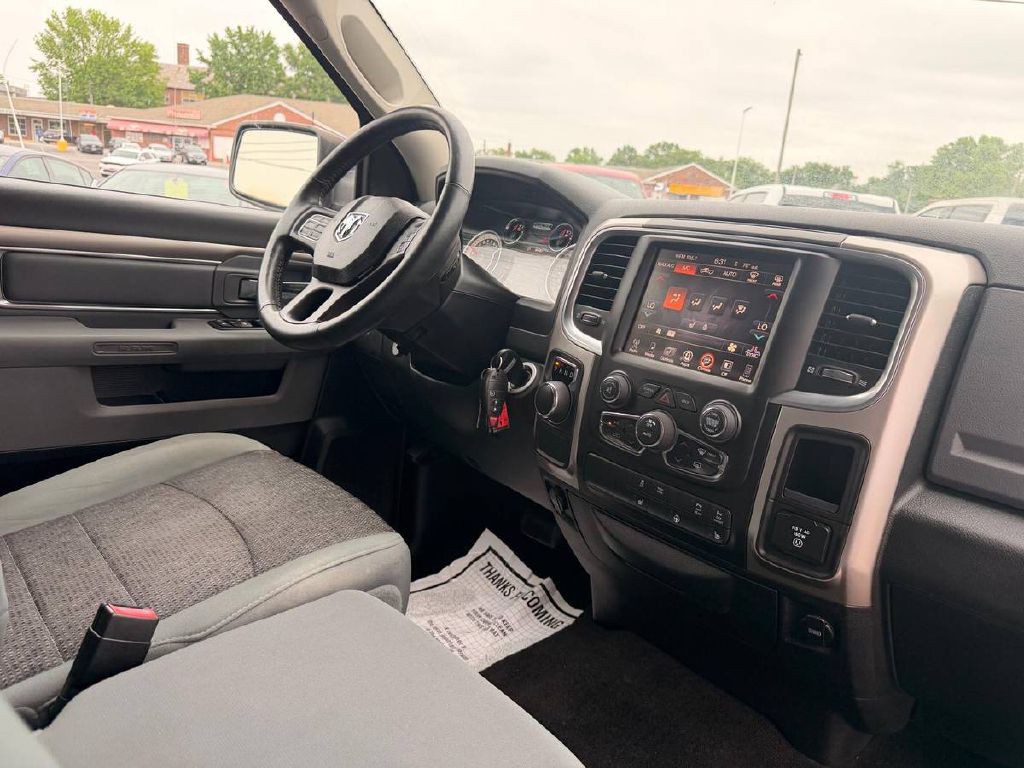 2016 RAM 1500 Image 13