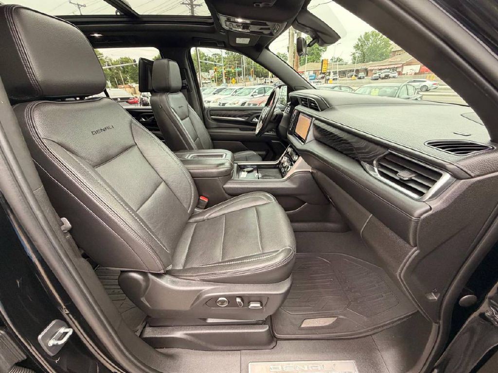 2021 GMC Yukon Image 11
