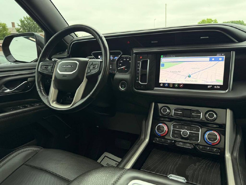 2021 GMC Yukon Image 20