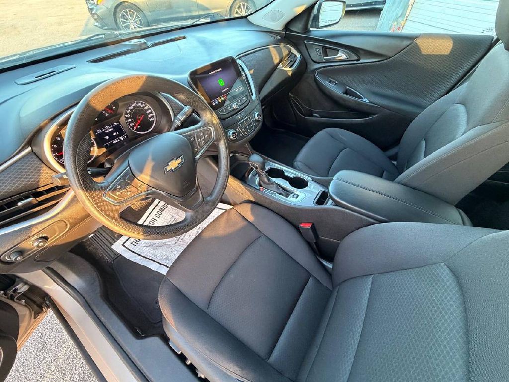 2023 Chevrolet Malibu Image 10