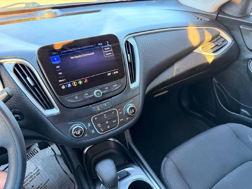 2023 Chevrolet Malibu Image 18