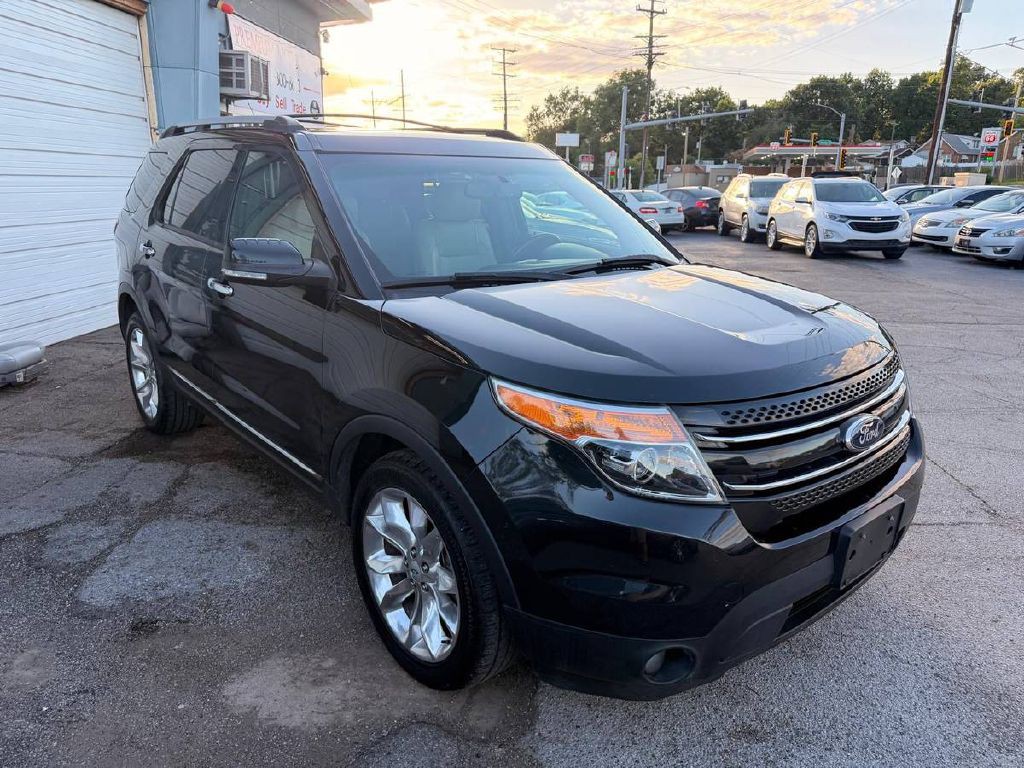 2014 Ford Explorer Image 1