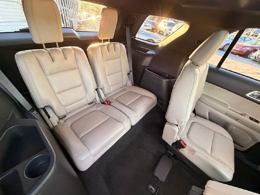 2014 Ford Explorer Image 15