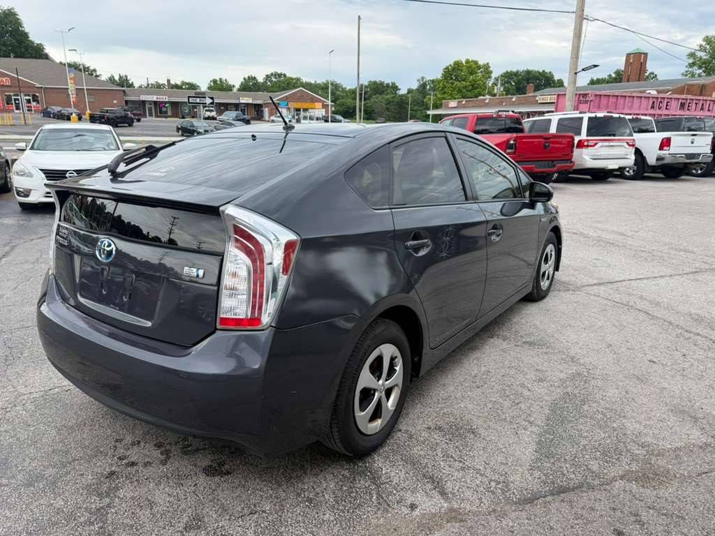 2014 Toyota Prius Image 6