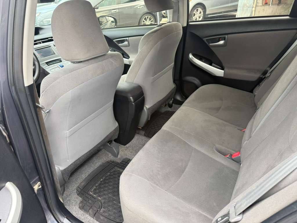 2014 Toyota Prius Image 13