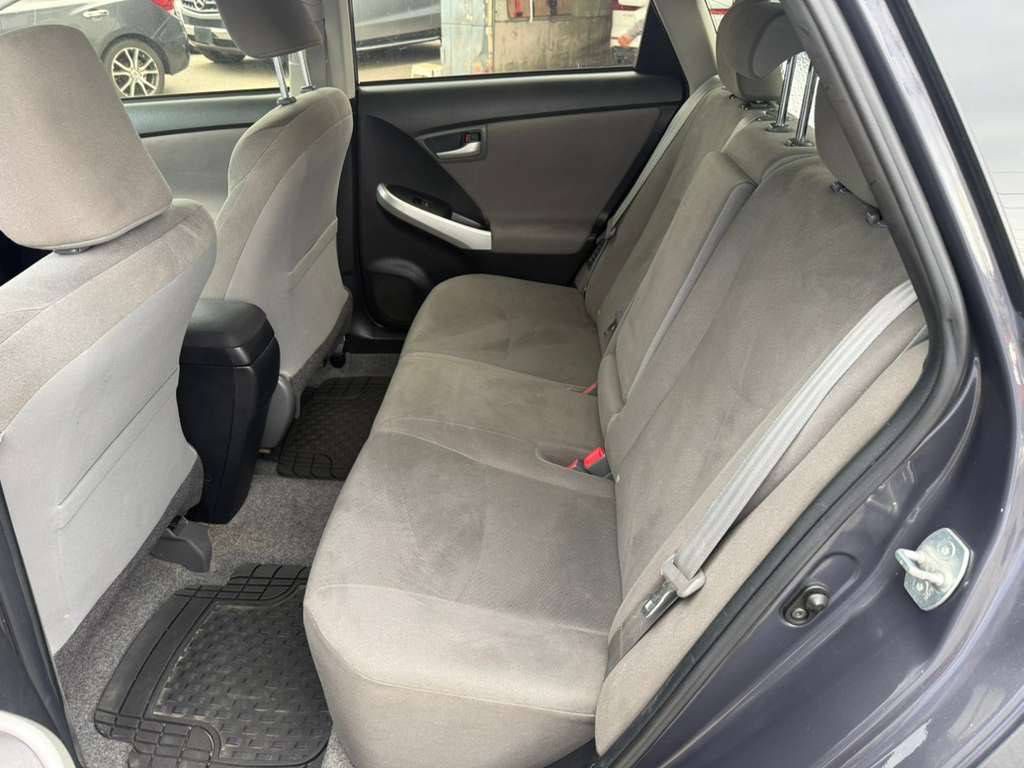 2014 Toyota Prius Image 14