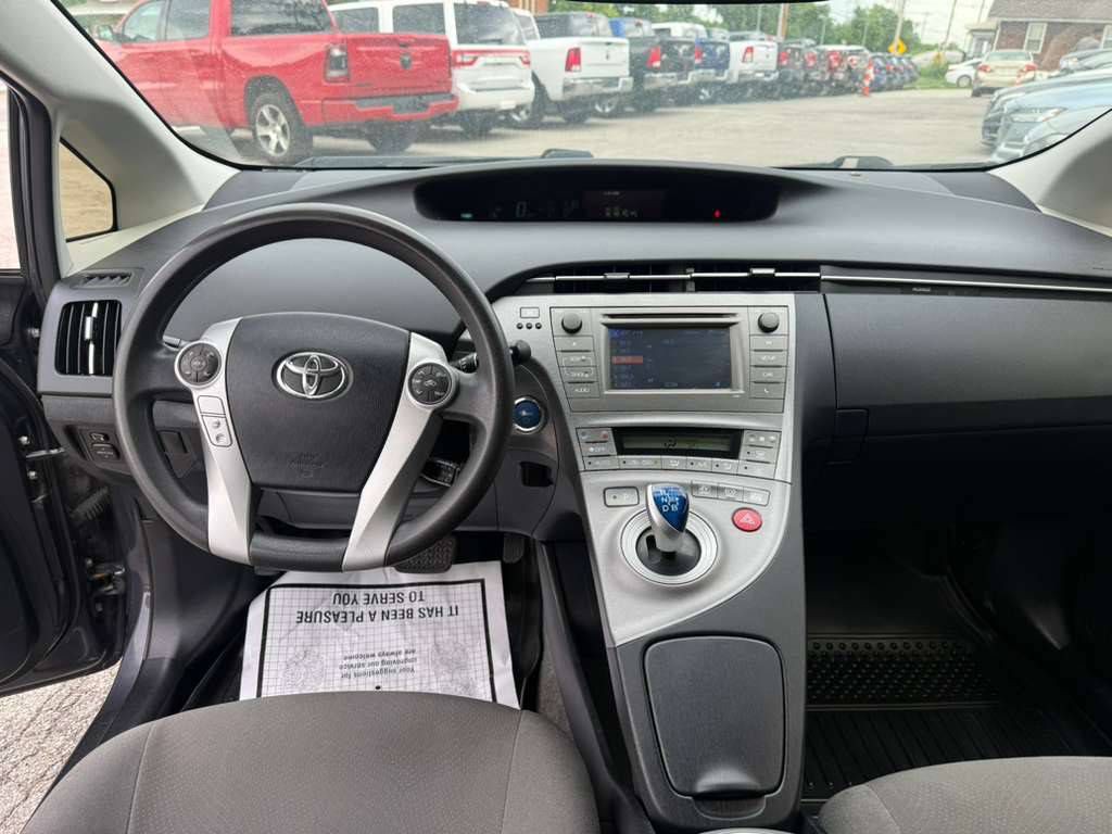 2014 Toyota Prius Image 15