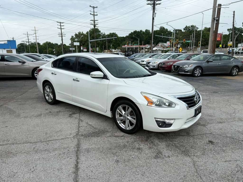2013 Nissan Altima Image 1
