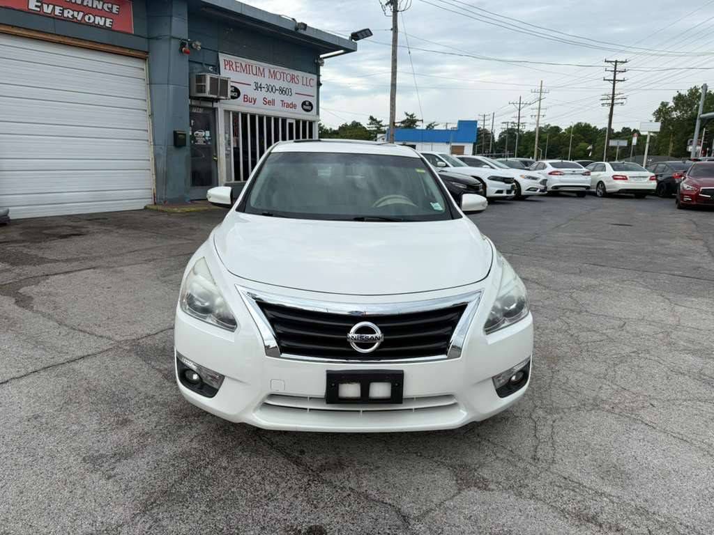 2013 Nissan Altima Image 2