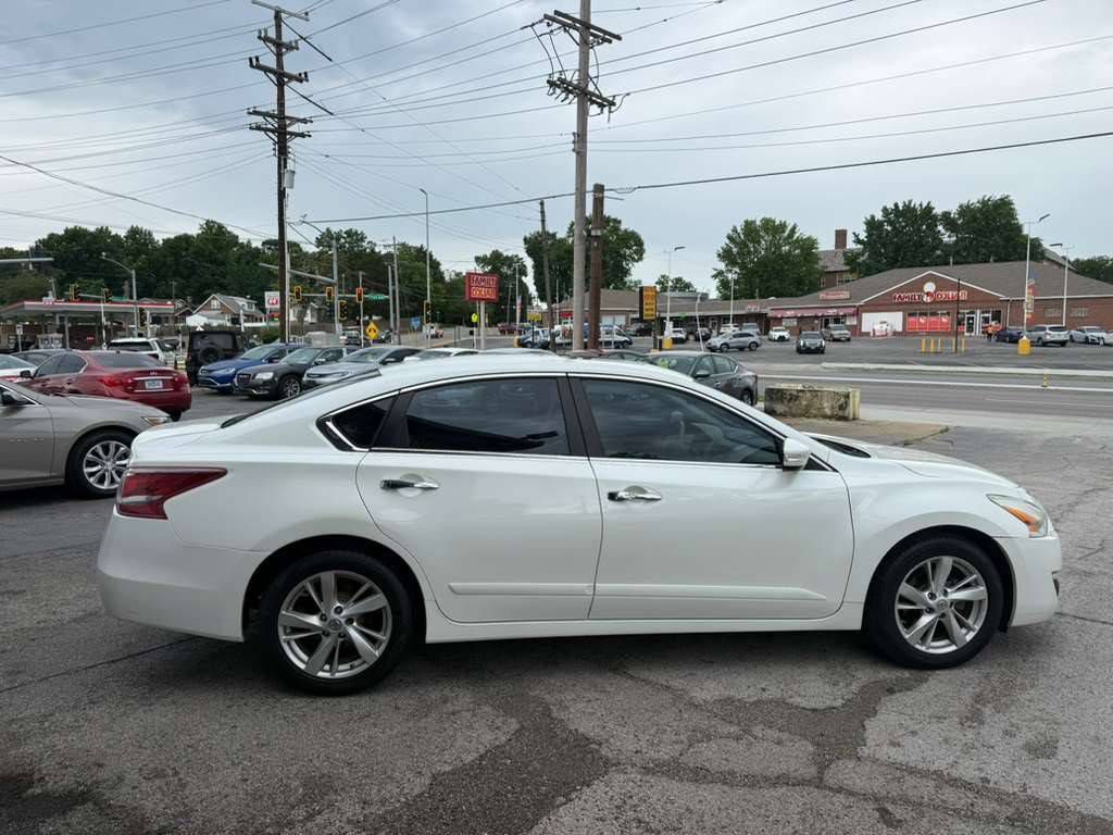 2013 Nissan Altima Image 4