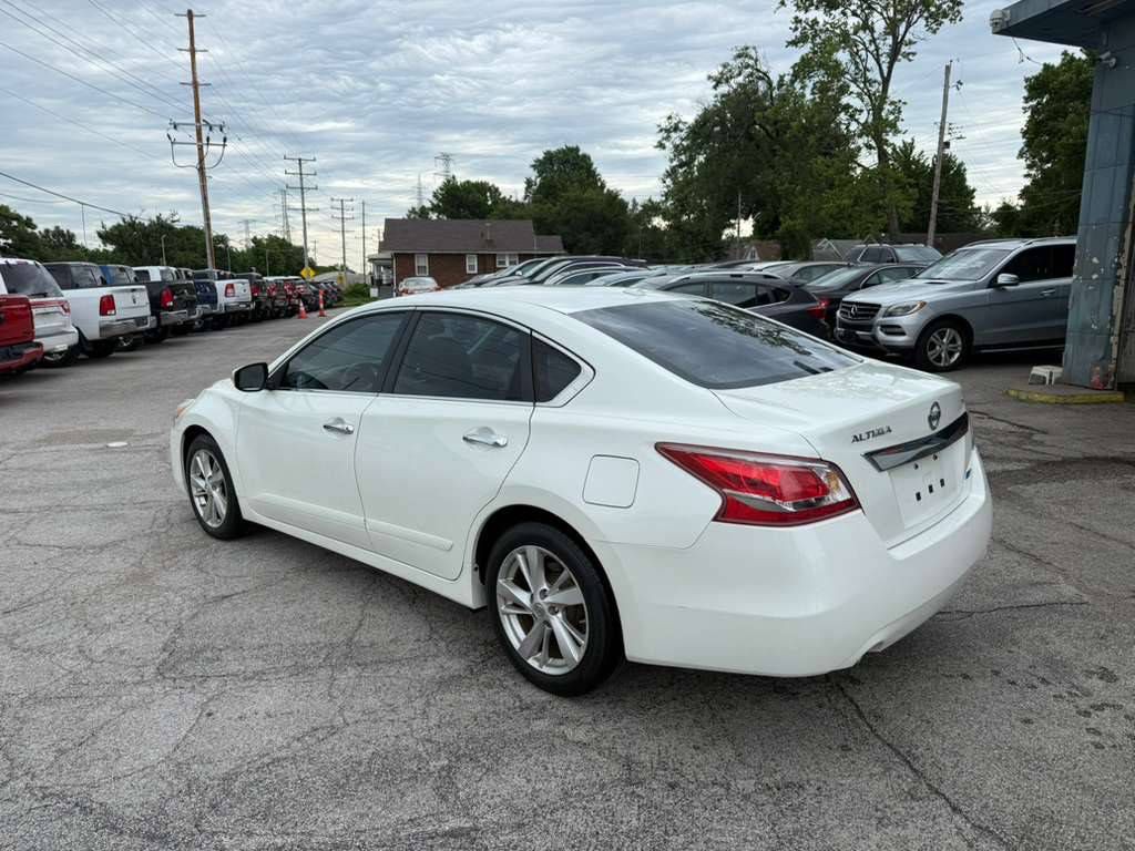 2013 Nissan Altima Image 8