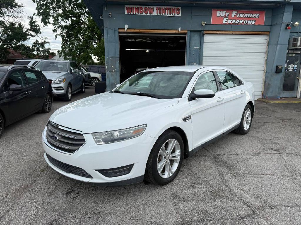 2014 Ford Taurus Image 3