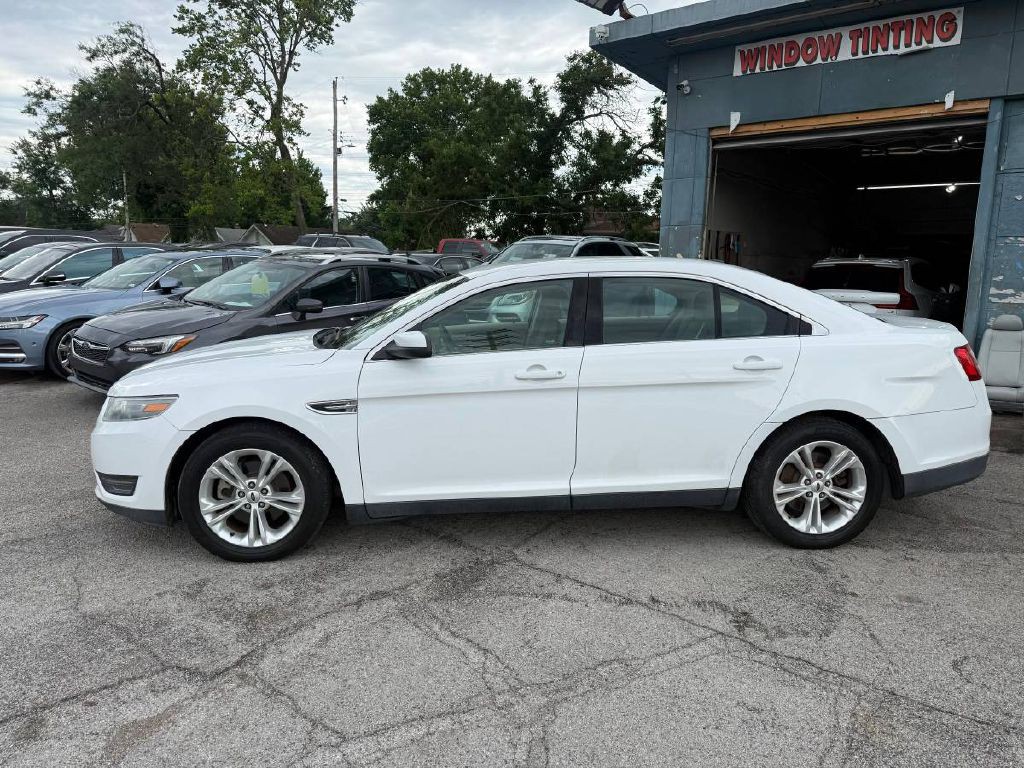 2014 Ford Taurus Image 4
