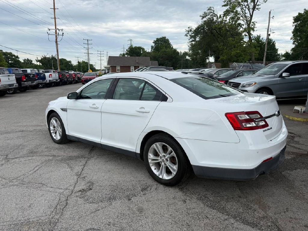 2014 Ford Taurus Image 6