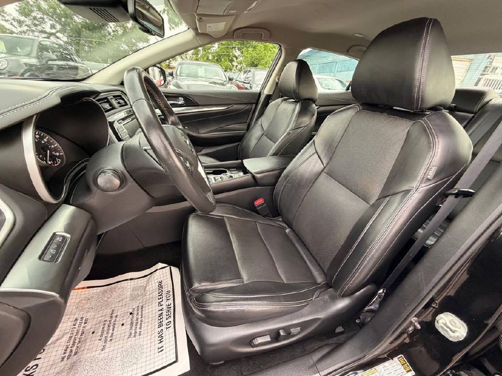 2021 Nissan Maxima Image 10
