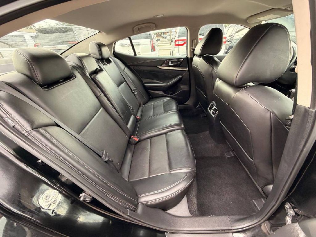 2021 Nissan Maxima Image 14