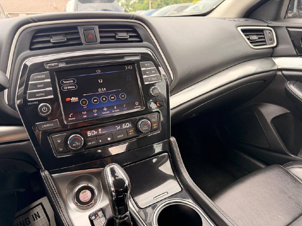 2021 Nissan Maxima Image 17