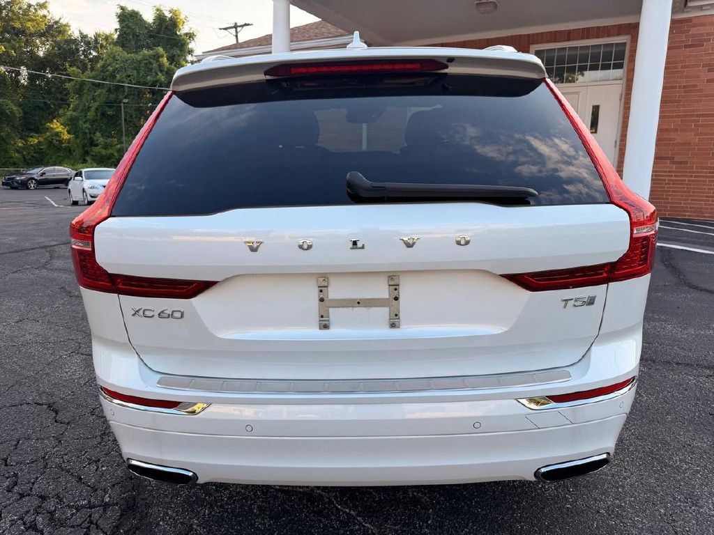 2019 Volvo XC60 Image 7