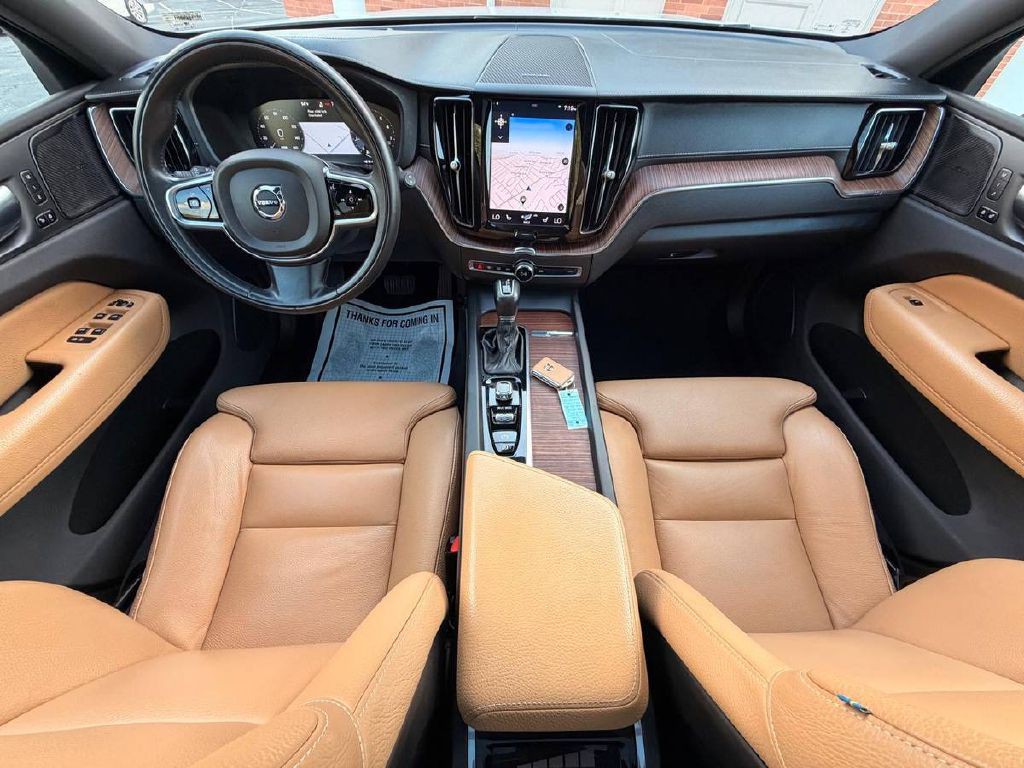 2019 Volvo XC60 Image 15
