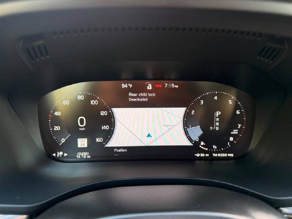2019 Volvo XC60 Image 19