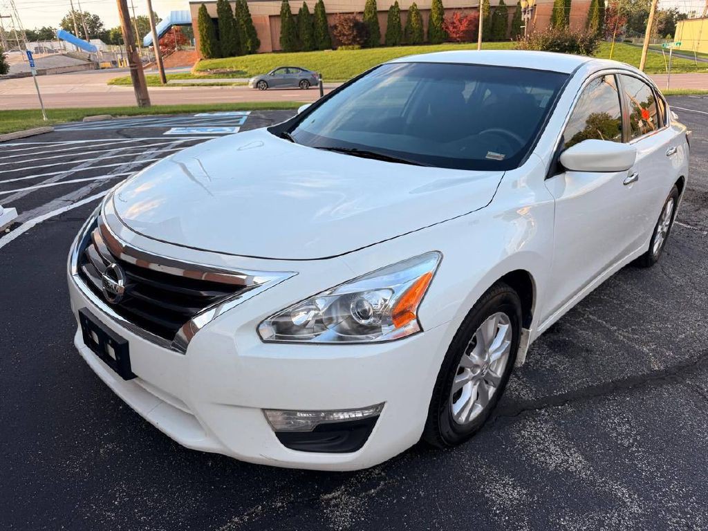 2015 Nissan Altima Image 3