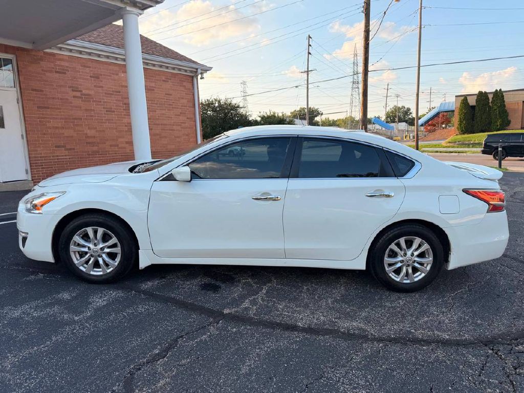 2015 Nissan Altima Image 5