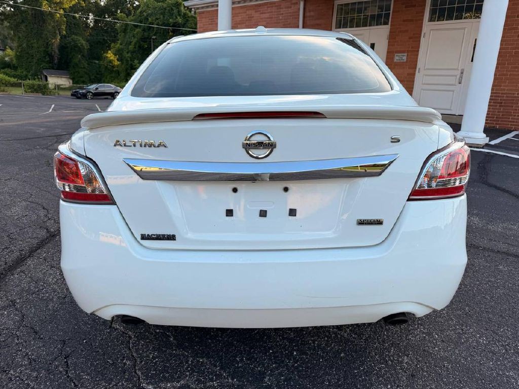 2015 Nissan Altima Image 7