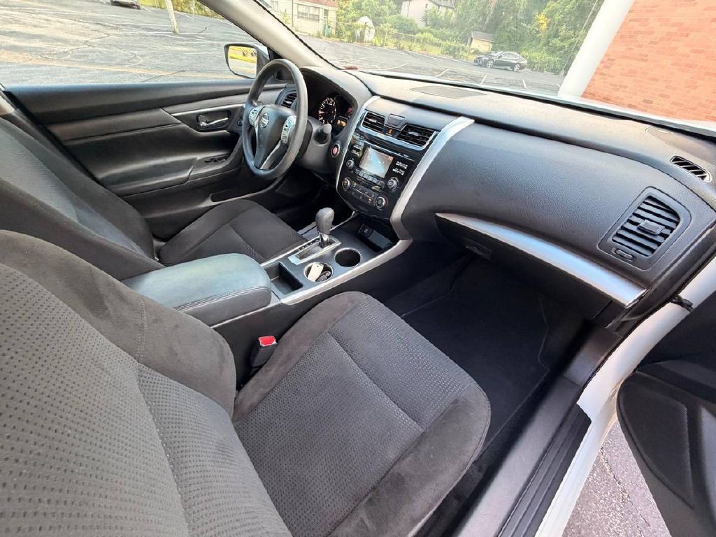 2015 Nissan Altima Image 12
