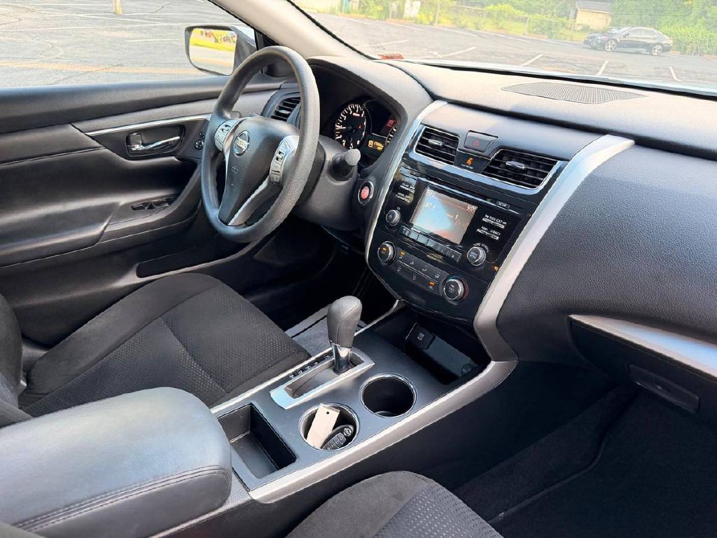 2015 Nissan Altima Image 13