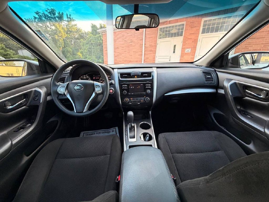 2015 Nissan Altima Image 15
