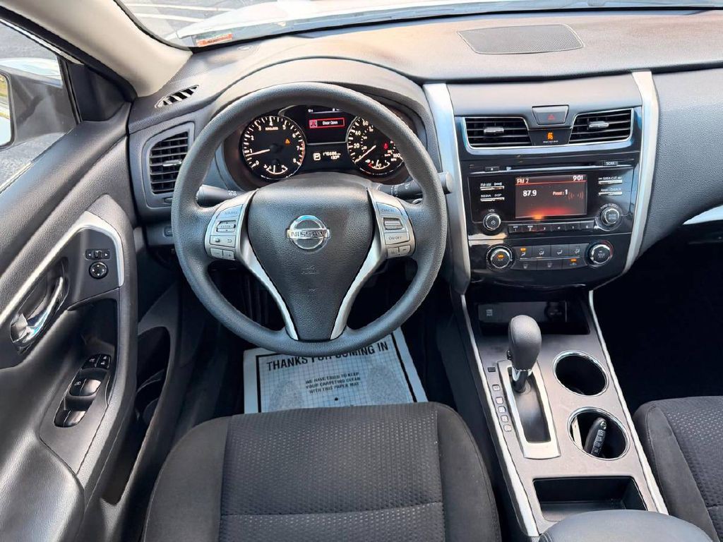 2015 Nissan Altima Image 16