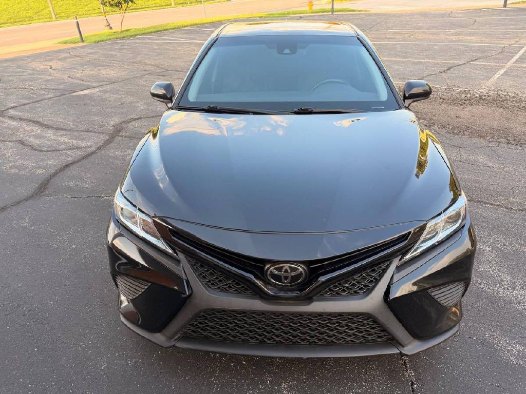 2020 Toyota Camry Image 2