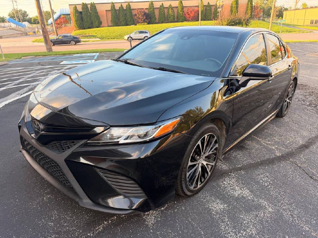2020 Toyota Camry Image 3