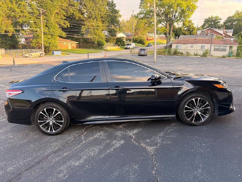 2020 Toyota Camry Image 4