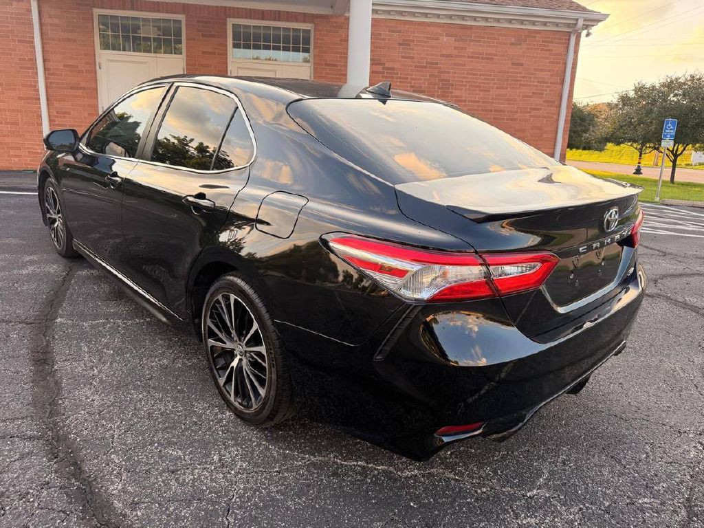 2020 Toyota Camry Image 8