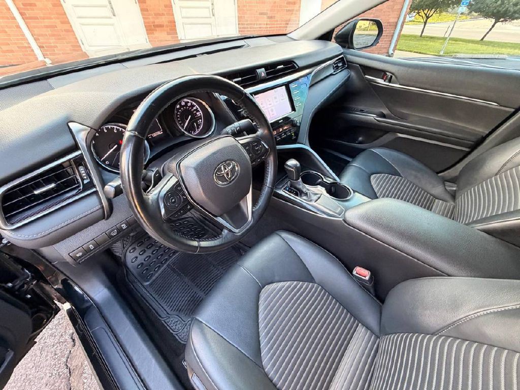 2020 Toyota Camry Image 10