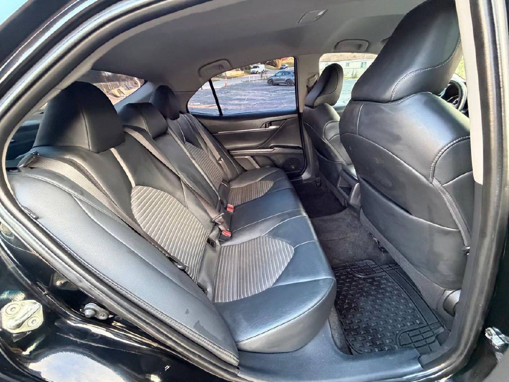 2020 Toyota Camry Image 14