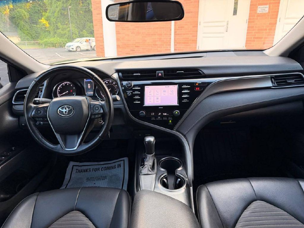 2020 Toyota Camry Image 16