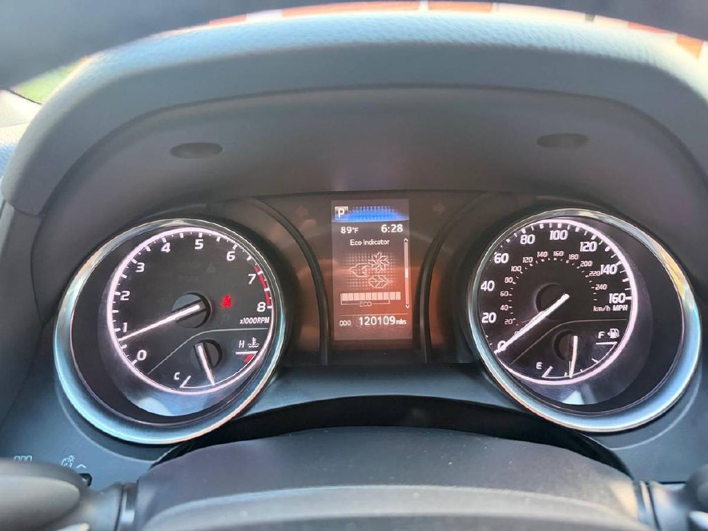 2020 Toyota Camry Image 21