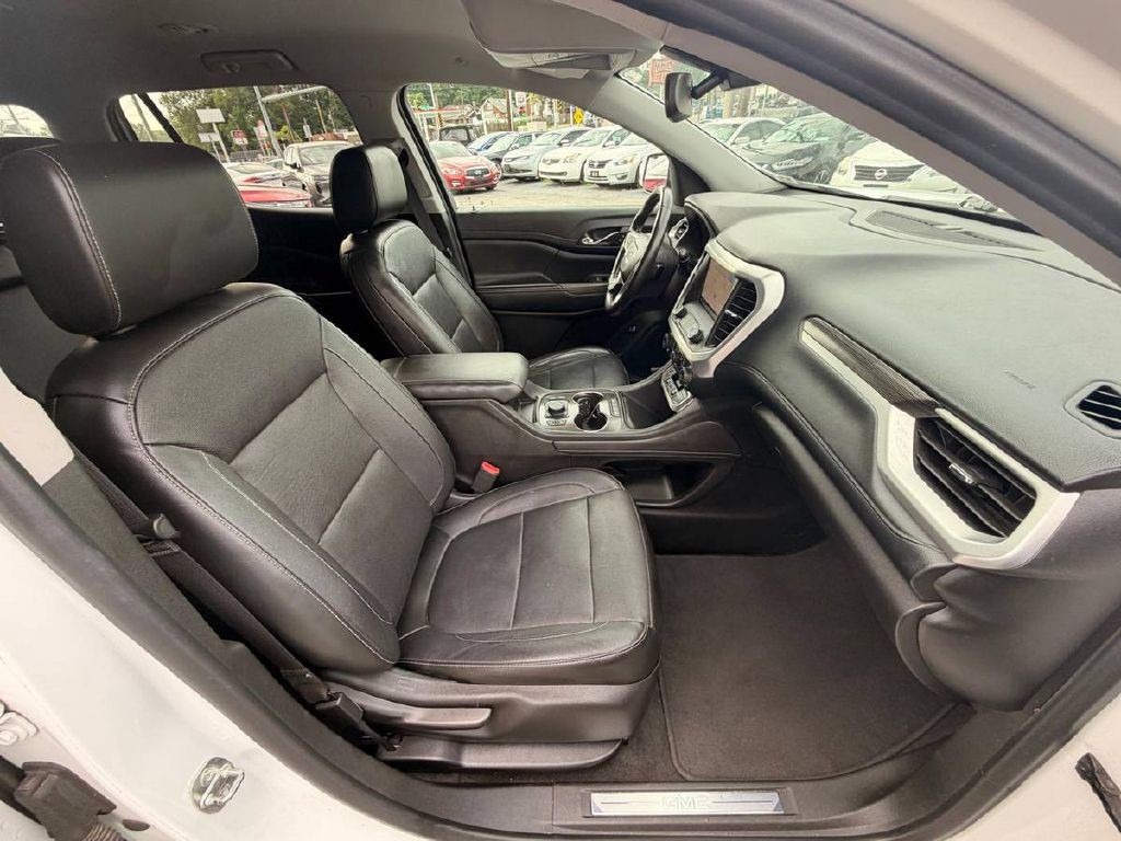 2020 GMC Acadia Image 11