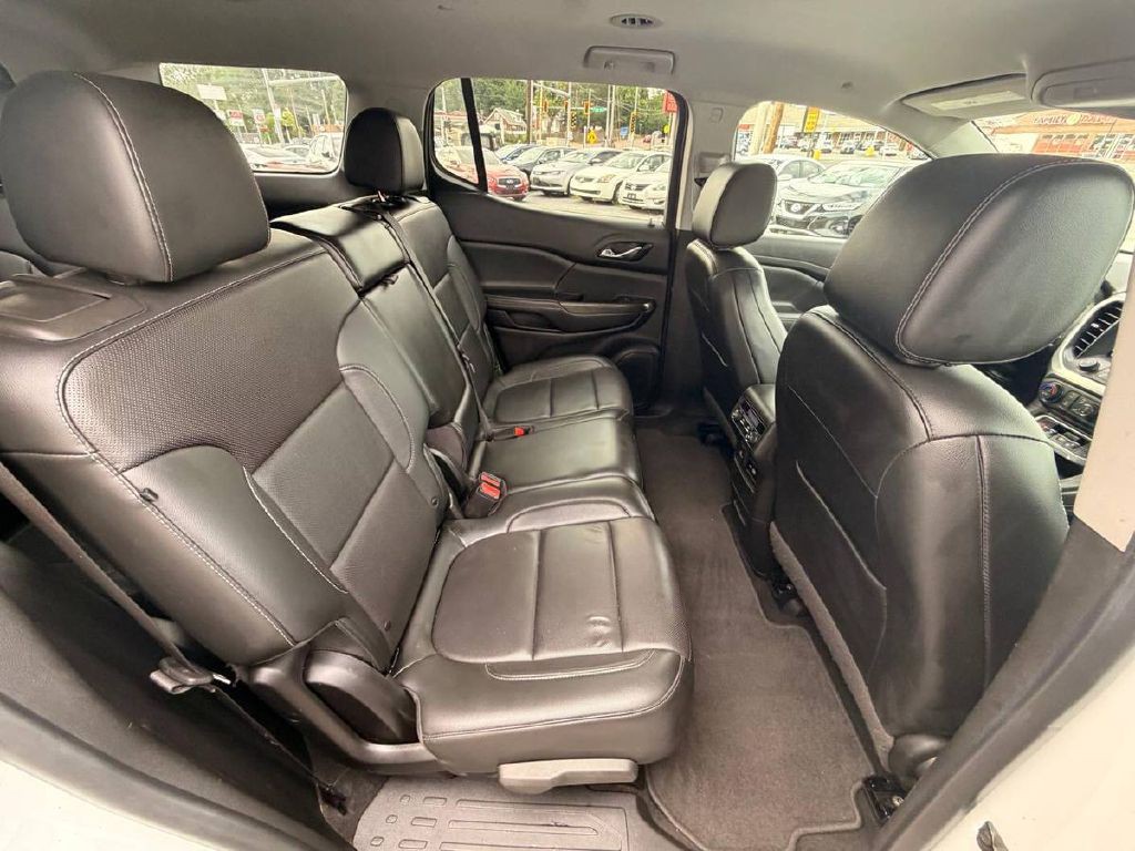 2020 GMC Acadia Image 13